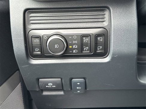 New 2025 Ford F250 Lariat image 26