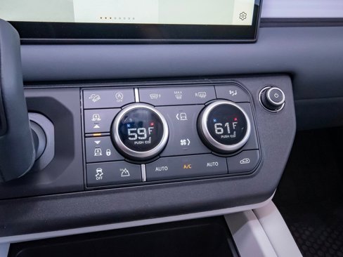 New 2025 Land Rover Defender 110 S image 30