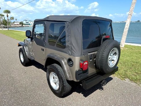 Used 2006 Jeep Wrangler X image 10