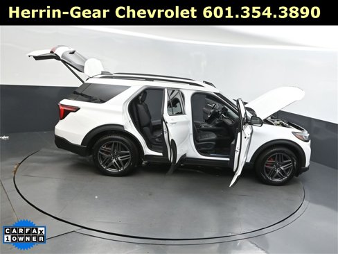 Used 2025 Ford Explorer ST-Line w/ Premium Package image 52