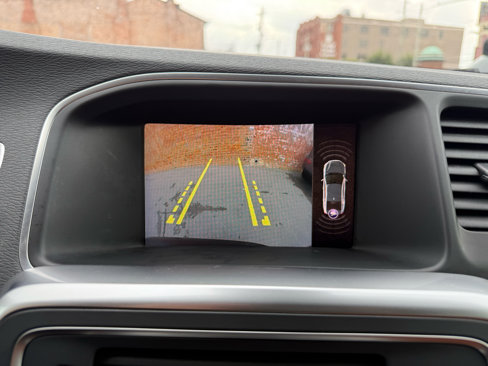 Used 2018 Volvo S60 T5 Inscription image 12