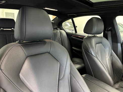 Used 2019 BMW 540i xDrive image 26