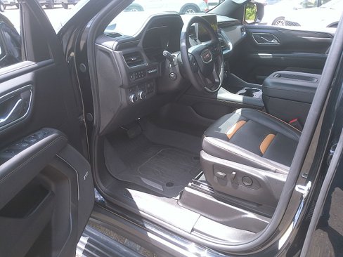 Used 2024 GMC Yukon XL AT4 w/ AT4 Premium Plus Package image 5