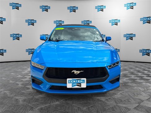 Used 2024 Ford Mustang Premium image 8