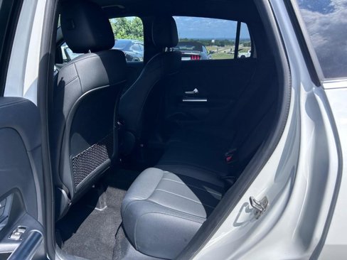 Used 2024 Mercedes-Benz GLA 250 4MATIC image 10