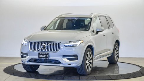 Certified 2025 Volvo XC90 B6 Plus image 1