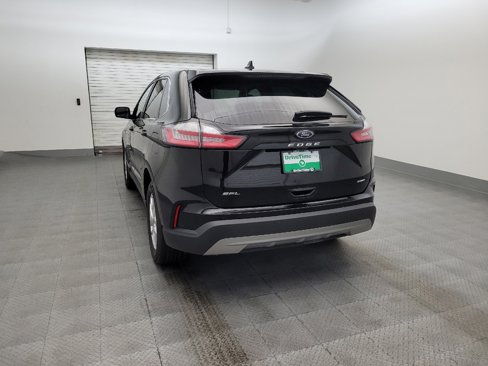 Used 2024 Ford Edge SEL image 6
