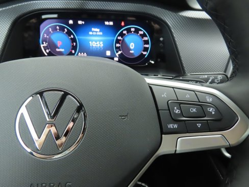 New 2026 Volkswagen Atlas Cross Sport SEL R-Line image 12