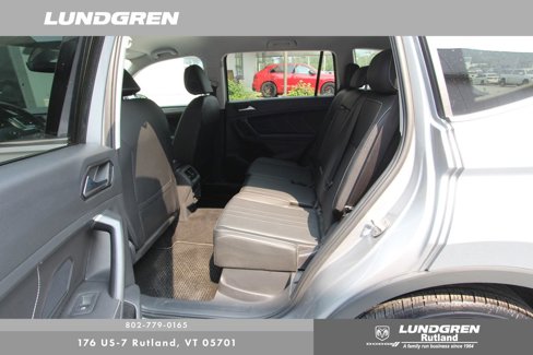 Used 2023 Volkswagen Tiguan SE image 25