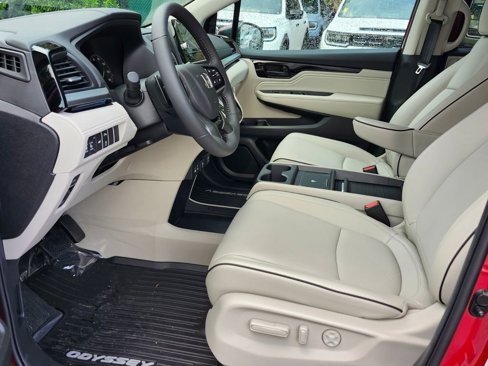 New 2026 Honda Odyssey Touring image 5
