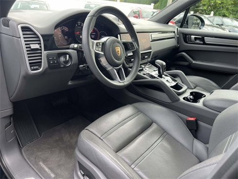 Certified 2023 Porsche Cayenne image 6