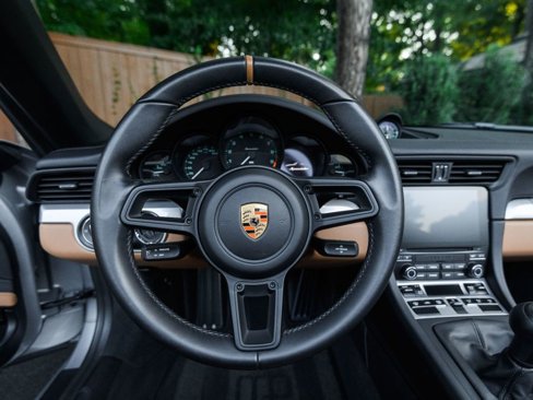Used 2019 Porsche 911 Speedster image 17