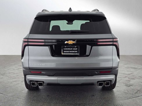 New 2026 Chevrolet Traverse LT w/ Enhanced Driving Package image 4