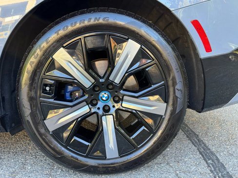 Used 2023 BMW iX M60 w/ Executive Package image 16