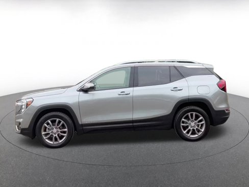 Used 2024 GMC Terrain SLT image 10