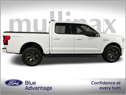 Used 2023 Ford F150 Lightning XLT image 2