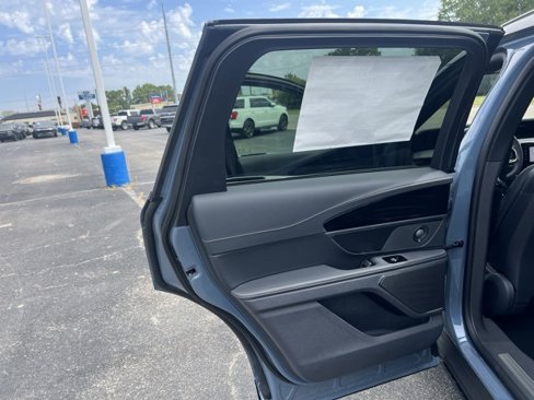 New 2025 Lincoln Nautilus Reserve w/ Jet Appearance Package image 10