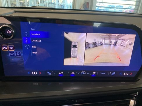 New 2026 Chevrolet Traverse LT w/ LPO, Floor Liner Package image 20