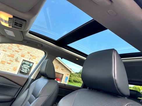 Used 2023 Nissan Rogue SV image 27