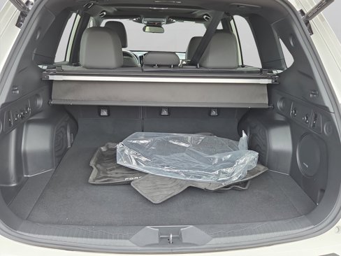 Certified 2025 Subaru Forester Limited image 37