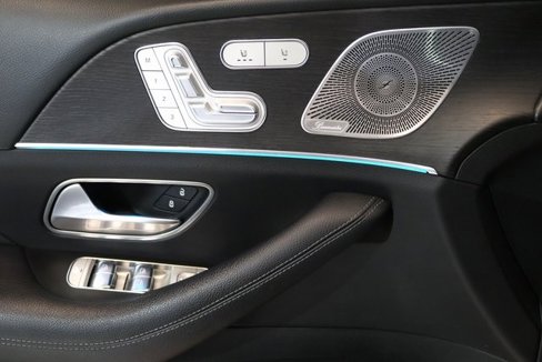 Used 2021 Mercedes-Benz GLE 350 image 3
