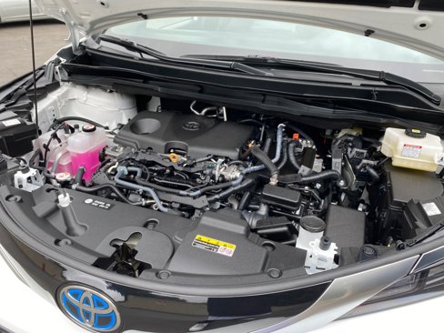 Used 2024 Toyota Sienna XSE image 24