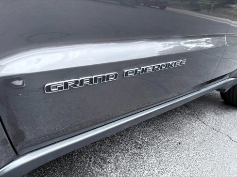 Used 2019 Jeep Grand Cherokee Limited image 32
