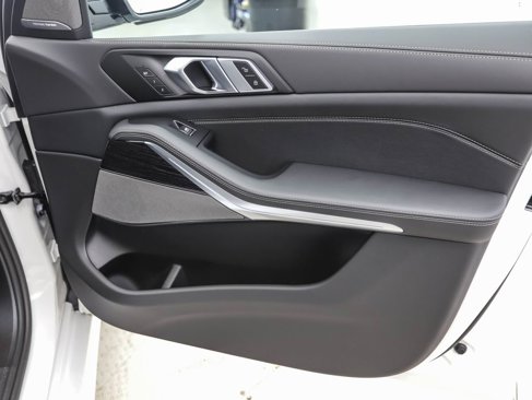 New 2026 BMW X7 xDrive40i w/ M Sport Package image 37