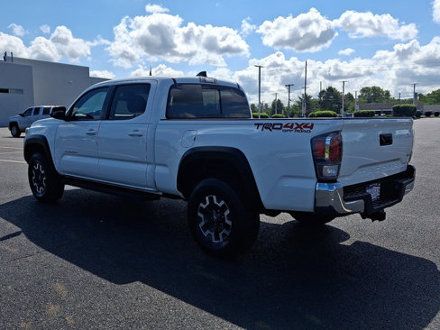 Used 2022 Toyota Tacoma TRD Off-Road image 4