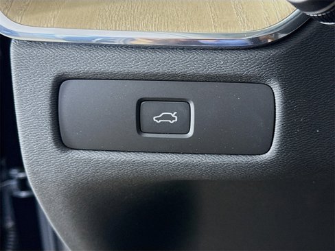 New 2026 Volvo XC60 B5 Plus w/ Protection Package image 10