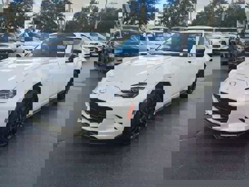 New 2025 MAZDA MX-5 Miata RF Club image 8