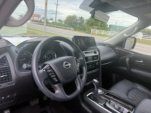 Used 2024 Nissan Armada Platinum w/ Captain's Chairs Package image 10