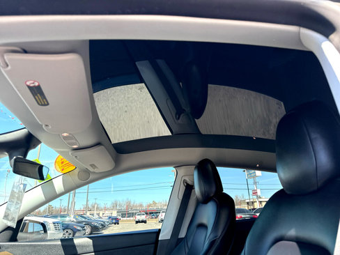 Used 2021 Tesla Model Y Long Range image 21