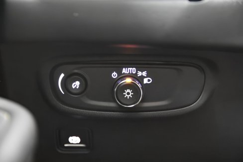 Used 2024 GMC Terrain SLE image 23