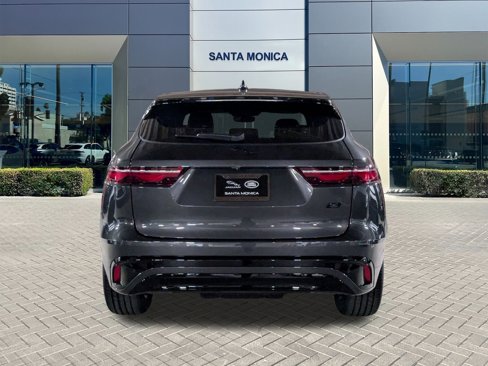 New 2026 Jaguar F-PACE R-Dynamic S image 8