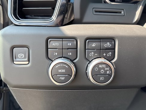 Used 2025 GMC Sierra 1500 AT4 w/ AT4 Preferred Package image 49