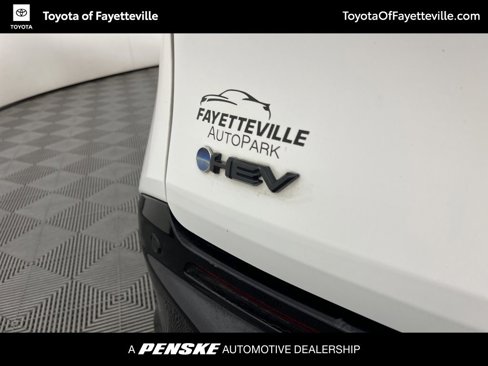 Certified 2025 Toyota Sienna XSE image 15