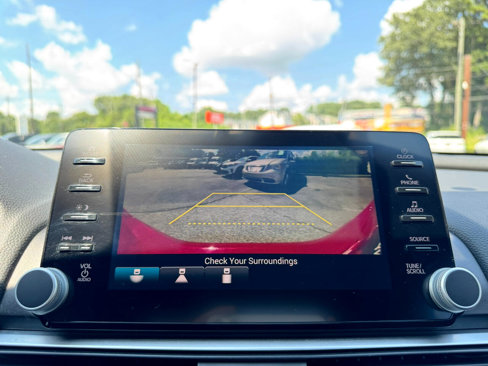 Used 2018 Honda Accord Sport image 19