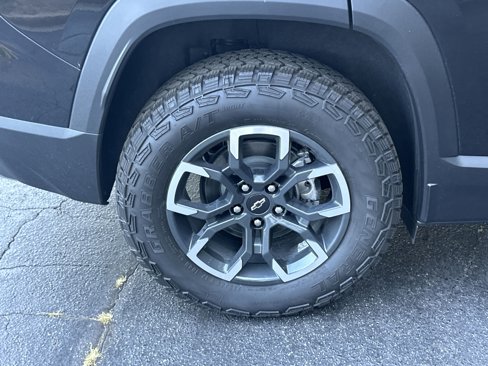 New 2026 Chevrolet Equinox ACTIV image 17