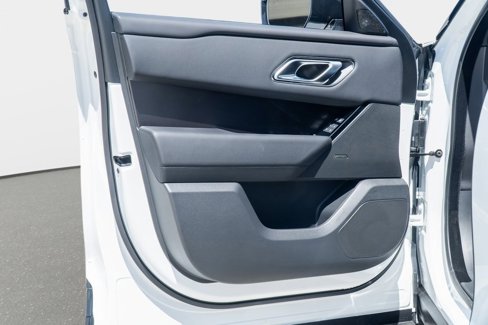 New 2026 Land Rover Range Rover Velar Dynamic SE image 11