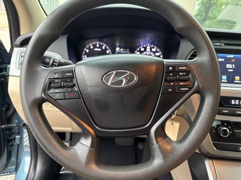 Used 2017 Hyundai Sonata SE image 19