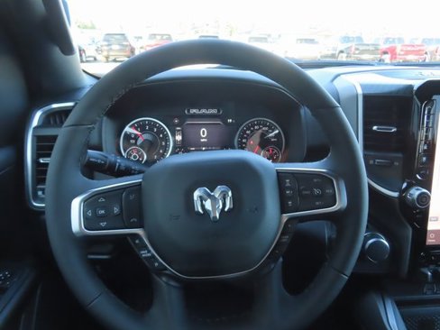 New 2026 RAM 1500 4x4 Crew Cab image 32