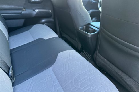 Used 2021 Toyota Tacoma TRD Off-Road image 17