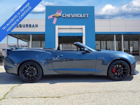 Used 2023 Chevrolet Camaro LT w/ RS Package image 5