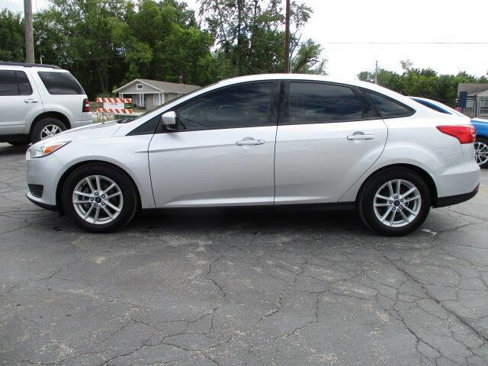 Used 2018 Ford Focus SE image 1