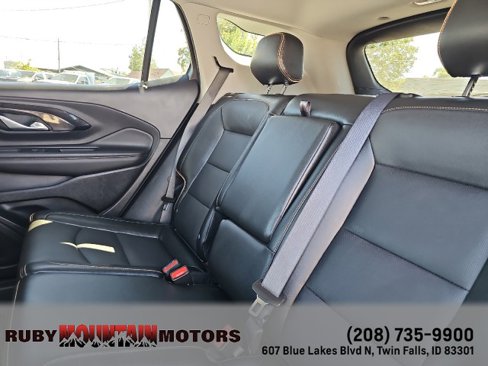 Used 2023 GMC Terrain AT4 image 23