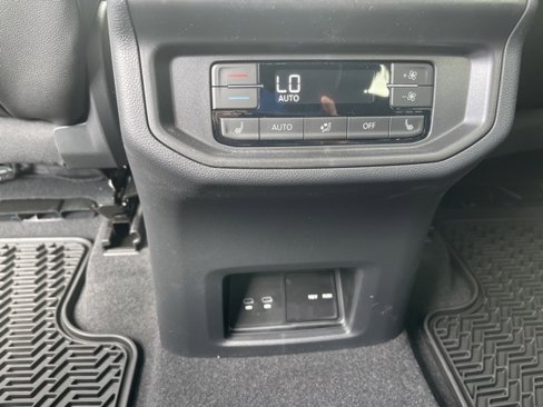 New 2025 Volkswagen Atlas SEL Premium R-Line image 18
