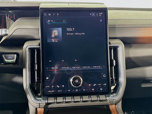 Used 2025 GMC Yukon XL Denali image 19