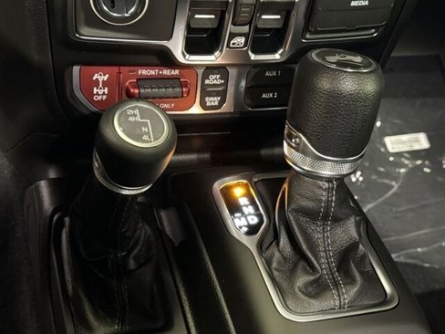 Used 2024 Jeep Wrangler Unlimited Rubicon w/ Convenience Group image 12
