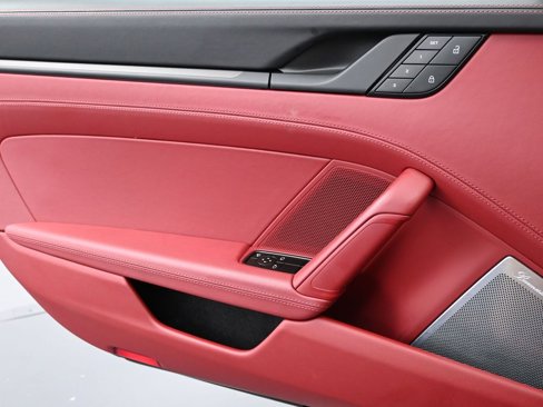 Certified 2024 Porsche 911 Carrera GTS image 18